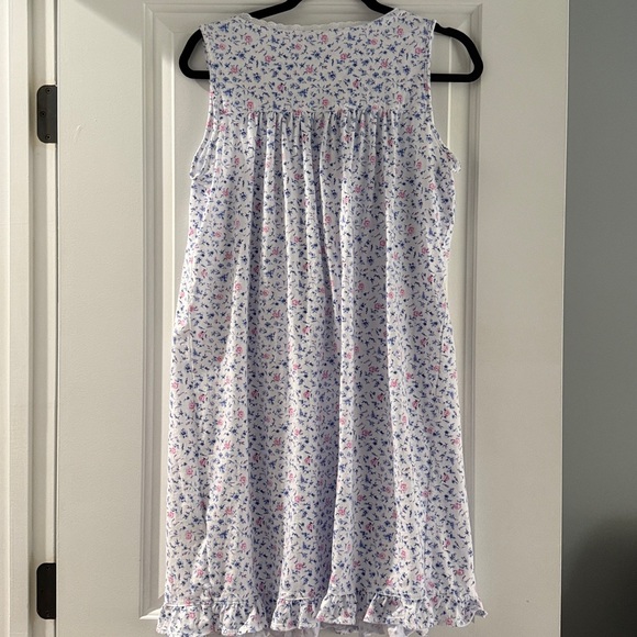 Eileen West Floral Chemise - White and Blue - Picture 4 of 5